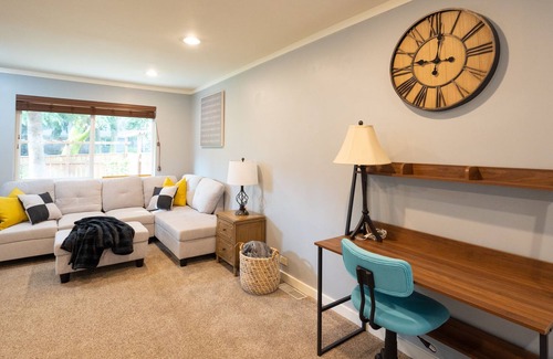 Lake City House | Seattle Charmer with private patio & green belt!
