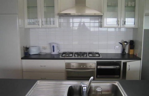 Rockingham House | SeaValor Skyfall - Absolute Beachfront Family Friendly