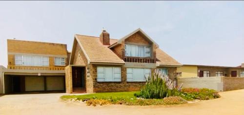 Henties Bay House | Seaview at it’s best