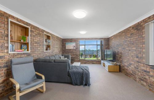 Barrack Heights House | Seaview Escape - Beach Family Getaway with Games