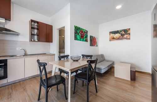 Qerek Apartment | Seaview Haven - Trendafili
