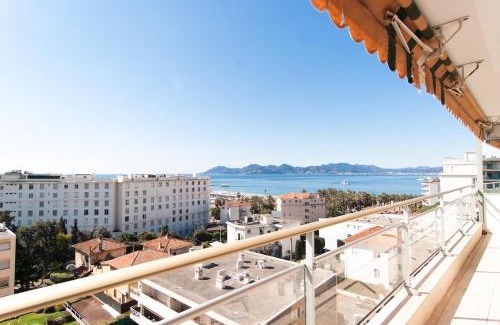 Cannes Apartment | Seaview Retreat 1BR with terrace