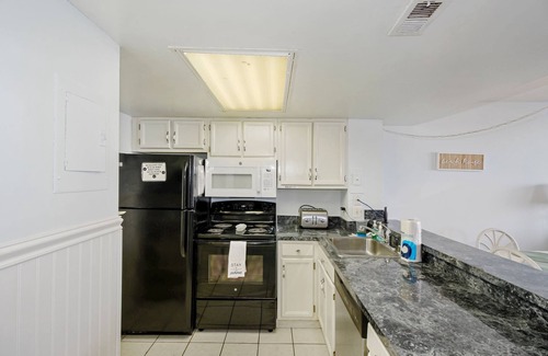 Ocean City Apartment | ⭐️Seawatch 109 Tennis In/Out Pools Movie Theatre Views⭐️