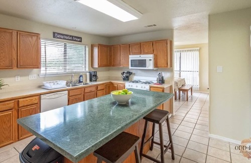 Wetmore House | SeaWorld, SixFlags, Clean, Backyard, W/D, Parking