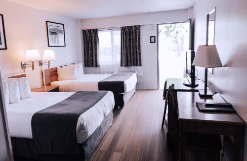Downtown Hotel | Sechelt inn