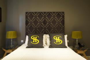 Martlesham Heath Hotel | Seckford Hall Hotel & Spa