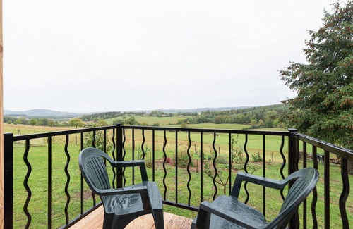 Egliseneuve-des-Liards Ski Chalet | Secluded Chalet in Egliseneuve des Liards