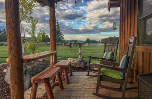 Panguitch House | Secluded 1 Bedroom Cabin on 50 Acres of Land