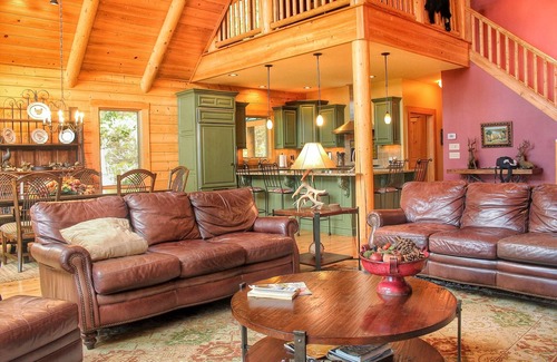 Batesville Cabin | Secluded 150 Acre Property, Private Lakes, 360 Mountain Views, Elegant Lodging