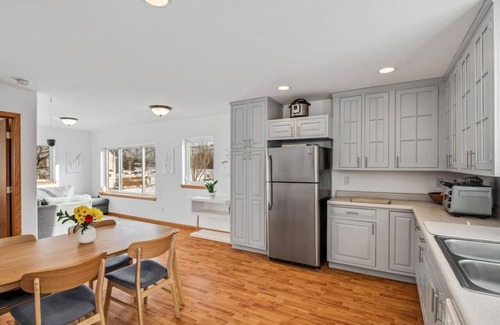 Basalt House | Secluded 2 Acres Walk To Willit