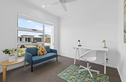 Victoria Point House | Secluded 4Bed Retreat Mins to Beaches and Wineries