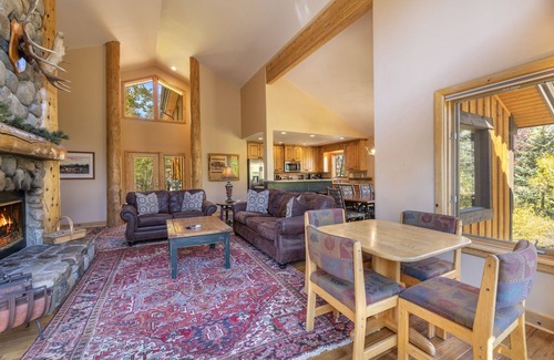 Elk Crossing House | Secluded 5 Bedroom/5.5 Bath Home on Keystone Golf Course