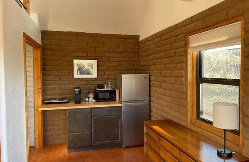Alamedan Valley House | Secluded Adobe Casita-Right behind Balloon Fiesta Park