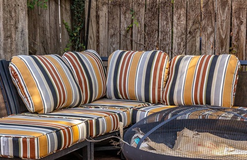 German Village Apartment | Secluded Backyard ✦ Free Street Parking