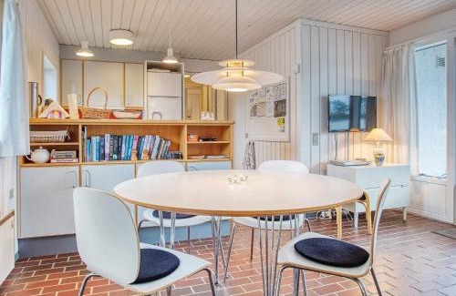 Rødhus House | Secluded Beach Retreat in Rodhus-By Traum