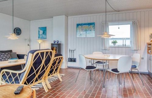 Rødhus House | Secluded Beach Retreat in Rodhus-By Traum