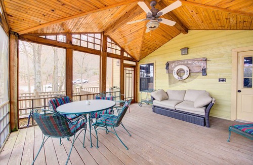 Garfield Cabin | Secluded Beaver Lake Cabin w/Private Dock!