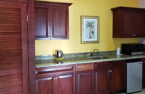 Tropaco Point Bed & Breakfast | Secluded Bed & Breakfast Villa overlooking Magens Bay and minutes from the beach