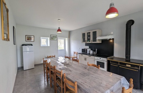 Migne Cottage | Secluded Berry Retreat: Lakeside Manor with Wildlife, Fishing, and Nature Trails
