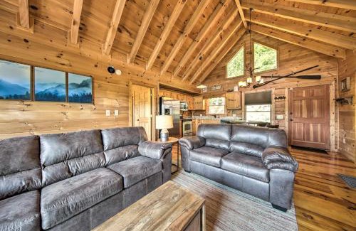 Blue Ridge House | Secluded Blue Ridge Cabin Walk to Trails!