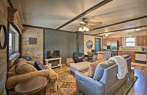 Boles House | Secluded Boles Home Near River: Pets Welcome!