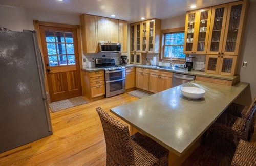 Edmond House | Secluded but only 5 minutes from New River Gorge Bridge