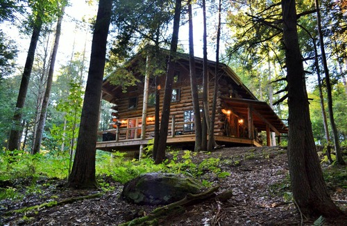 Centerville Cabin | Secluded Cabin in the Woods of Pennsylvania