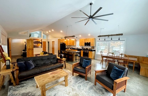 Campton Cabin | Secluded Cabin - Peace and Quiet with a view!