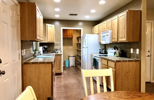 Tucson House | Secluded Casita w/King Bed + Mountain Views!