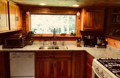 Town of Olive House | Secluded Catskill Mountains Getaway Peaceful Nature Near Woodstook