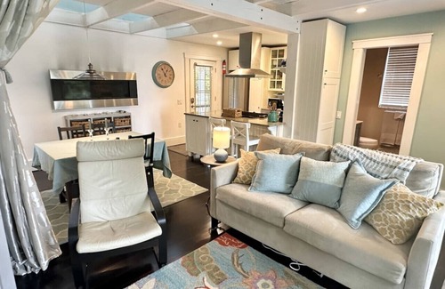 Bernard House | Secluded Cottage with Beach Access! [Cove Cottage]