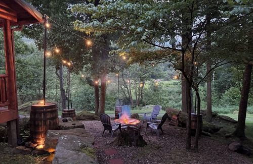 Glenmont Cabin | Secluded Country Cabin, Black Creek Retreat, Holmes County Ohio, HotTub, WiFi