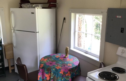 Tea Cabin | Secluded Creek Cabin Located on the Bourbeuse River