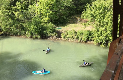 Smithville House | Secluded Getaway ! ! - Eagle Creek Cottage - Pet friendly!