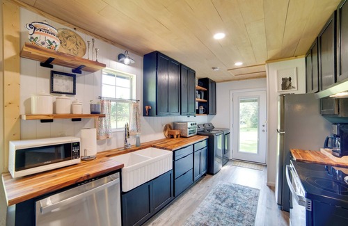 Winnsboro House | Secluded Getaway on ~10 Acres in The Piney Woods!