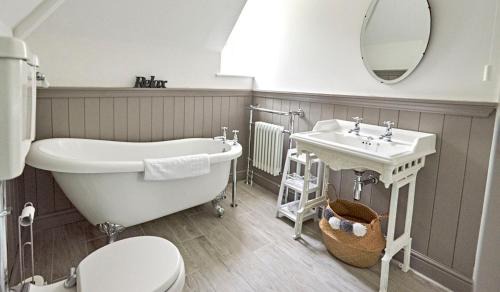 Raywell House | Secluded holiday cottage near the Wolds Way