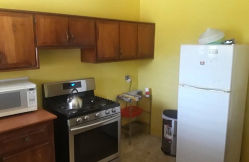 Epworth House | Secluded location/Weekly Discounts/15 mins Ocho Rios/Netflix Cable TV