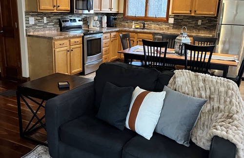 Makanda Cabin | Secluded Lodge on 75 Acres PRIME Location by wineries, Porch Swing Bed, Fire Pit