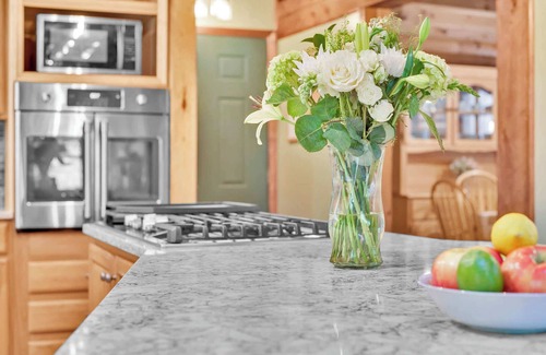 Newfoundland Cabin | Secluded Log Cabin w/Hot Tub, Fire Pit, Game Room