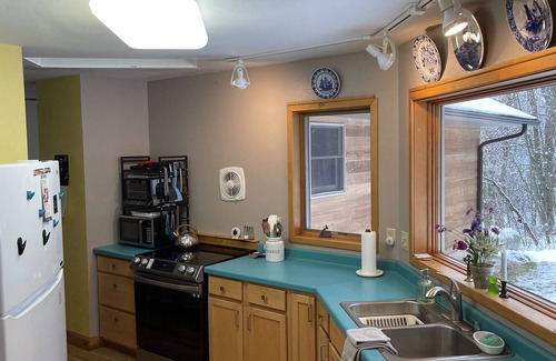 Baraboo House | Secluded Mid-Century 10 minutes from Devils Lake State Park, Baraboo & skiing