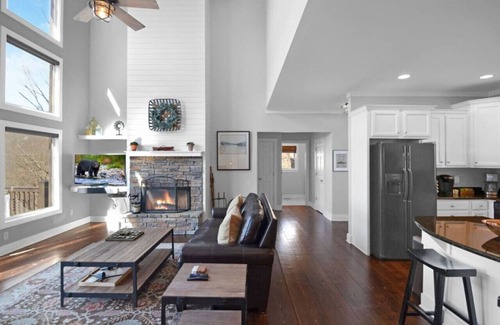 Big Canoe House | Secluded Mountain Retreat - Little Canoe