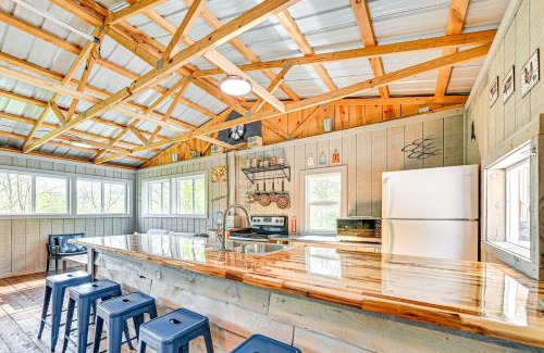 Livingston House | Secluded on 10 Acres Livingston Getaway with Sauna!