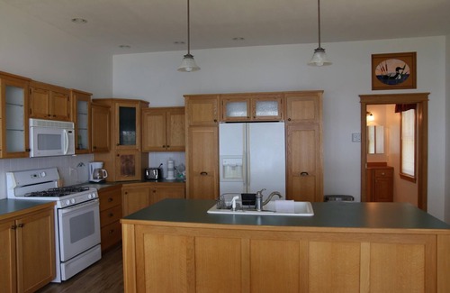 Menahga House | secluded peaceful lakefront 4br/2ba BOOK NOW!
