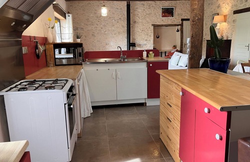 Pomport House | Secluded Périgourdine, nestled in the vineyards with a spa and a view