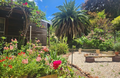 Bridgetown House | Secluded rustic cottage charm, opposite river walk, close to town. Pet friendly!