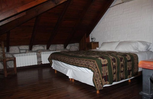 Coneta Bed & Breakfast | Secluded traditional Argentine Chateau - Near airport/center of town