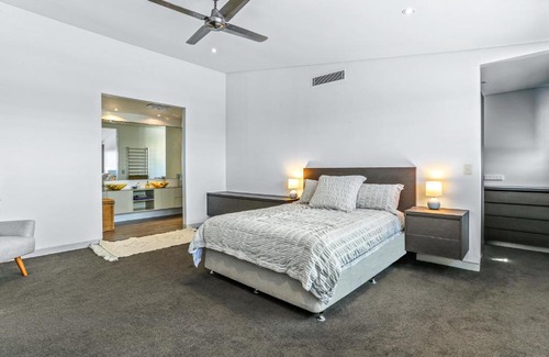 Castaways Beach House | Seclusion by the sea, Castaways Beach