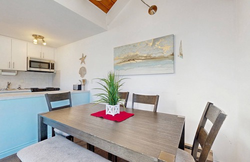 Historic Bayfront Condo | Second Floor Condo with Marina View, High-Speed WiFi, Water View, and Balcony