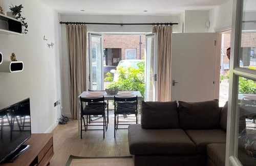 Islington Ski Chalet | Second Nest Islington