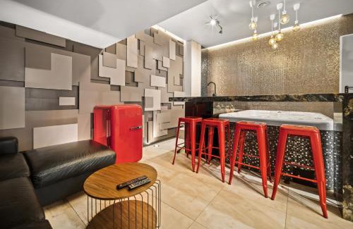 Business District Apartment | Secret Lounge - Cozy Studio with Sauna and Jacuzzi